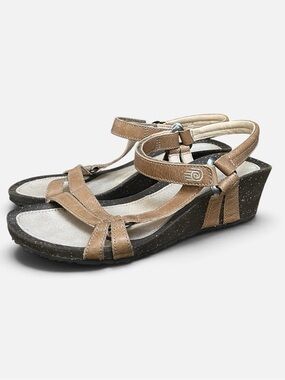 Teva Ventura Leather Strappy Cork Wedge Sandals in Tan Size 7 LIKE NEW
